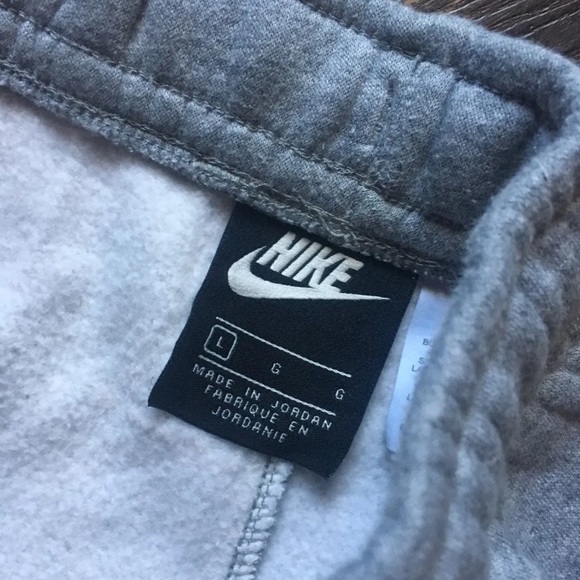 Nike Fleece Shorts - Picture 3 of 3